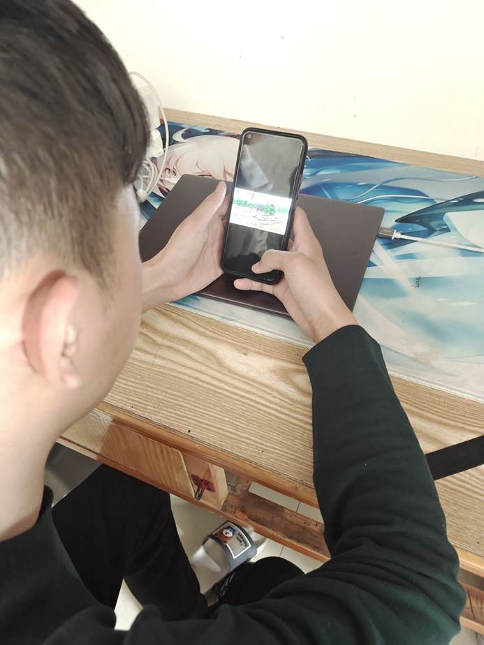 说明: C:\Users\Zhao\Desktop\信息工程学院组织师生收看《德耀中原—第八届河南省道德模范颁奖仪式 》\21计科2班黄嘉斌.jpg 说明: C:\Users\Zhao\Desktop\信息工程学院组织师生收看《德耀中原—第八届河南省道德模范颁奖仪式 》\21计科2班黄嘉斌.jpg